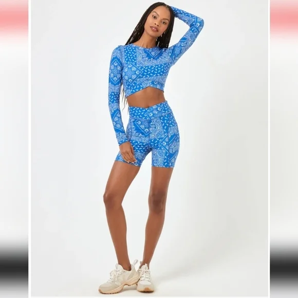 L*Space The Aim High Crop Top & Printed Carter Bike Shorts•Size XL - Picture 7 of 12